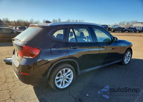 2015 BMW X1 xDrive28I z USA, uszkodzony, nr VIN WBAVL1C57FVY33880